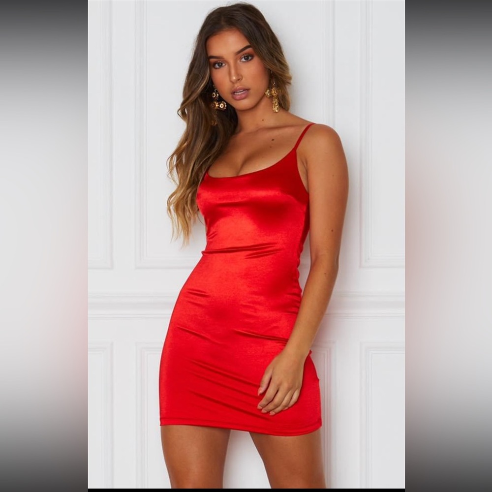 White fox ‘Moments’ red satin mini dress